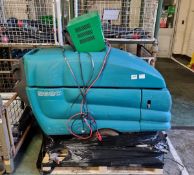 Tennant 5680 walk behind floor scrubber dryer