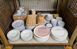 Crockery and table settings - plates, soup bowls, saucers