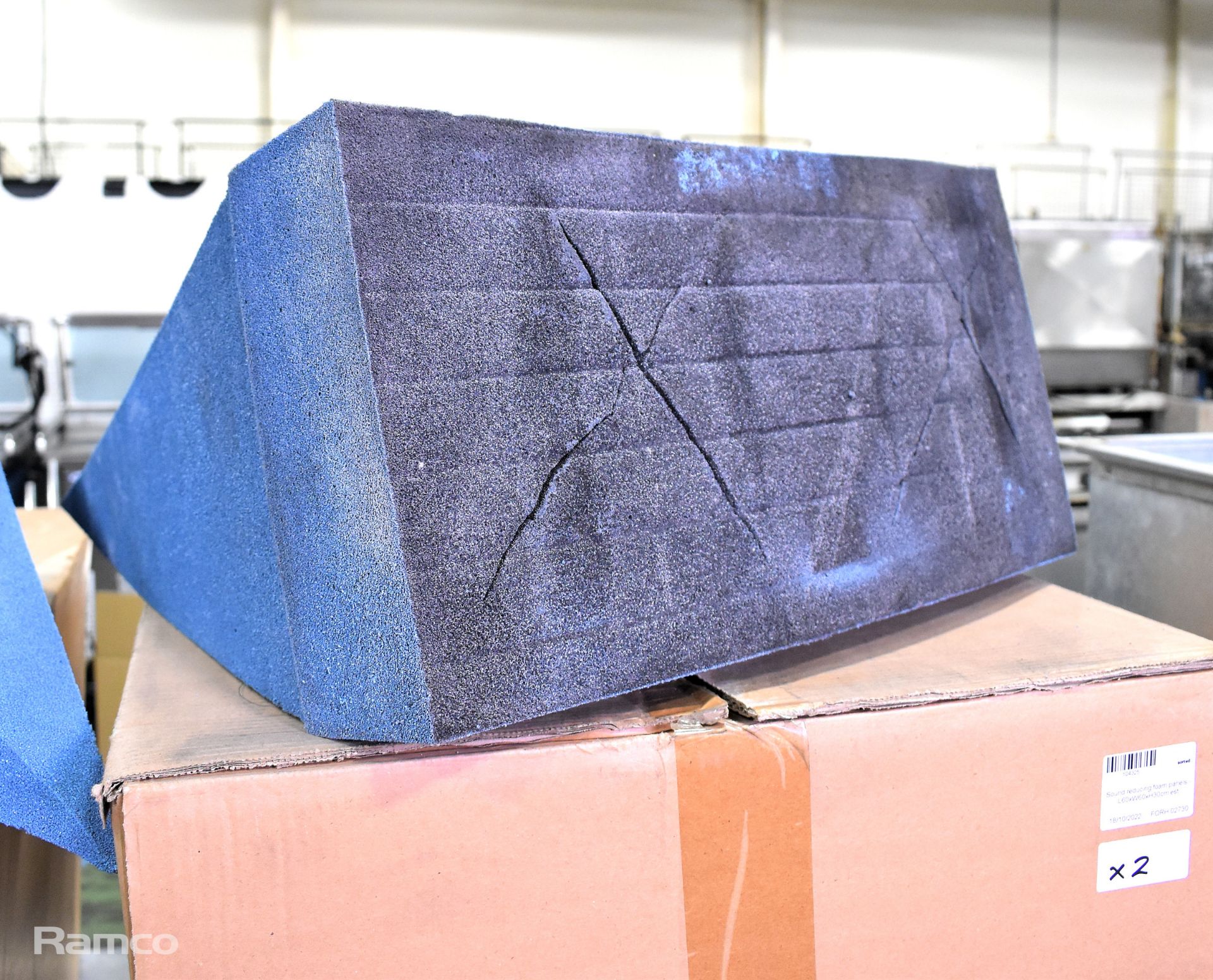 7x Anechoic Sound reducing foam panels - triangular prism design - dimensions in the description - Image 3 of 4