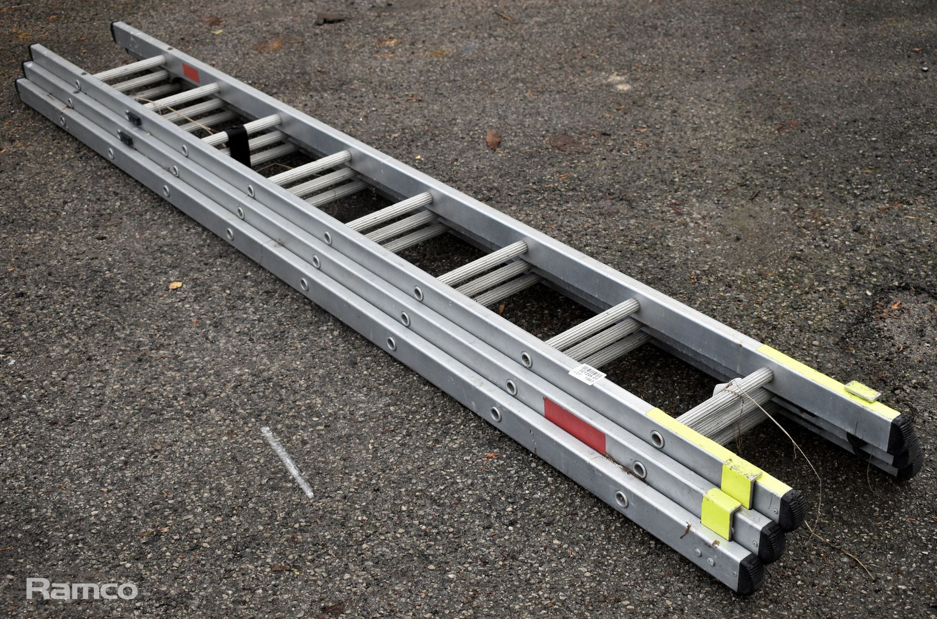 Ex - Fire & Rescue, 8 rung / 9ft, triple extension ladder - opens to approx 25ft