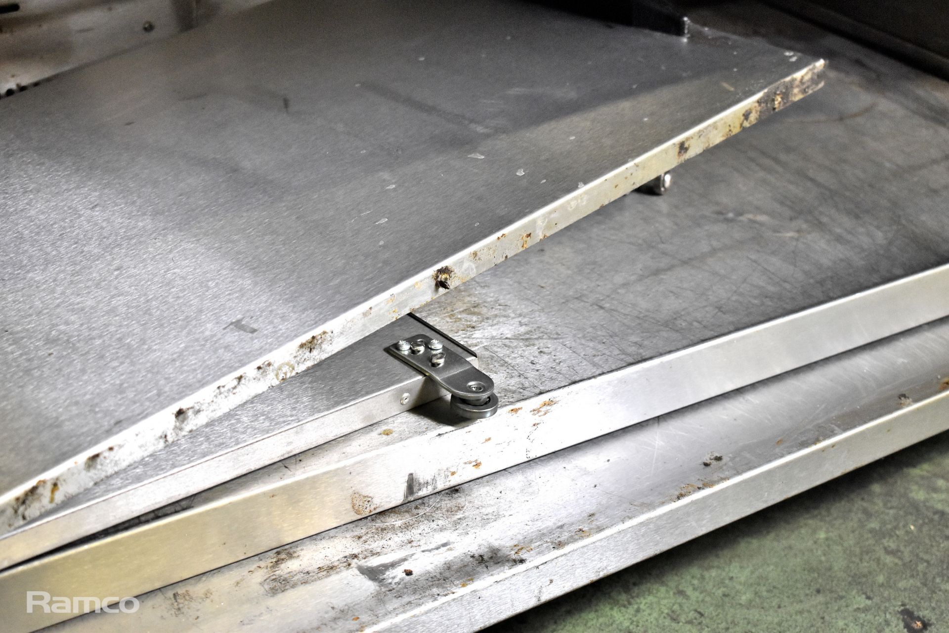 Stainless steel hot cupboard under counter - Image 4 of 5