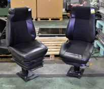 2x Leather Captains chairs - adjustable L 46 x W 52 x H 110 cm