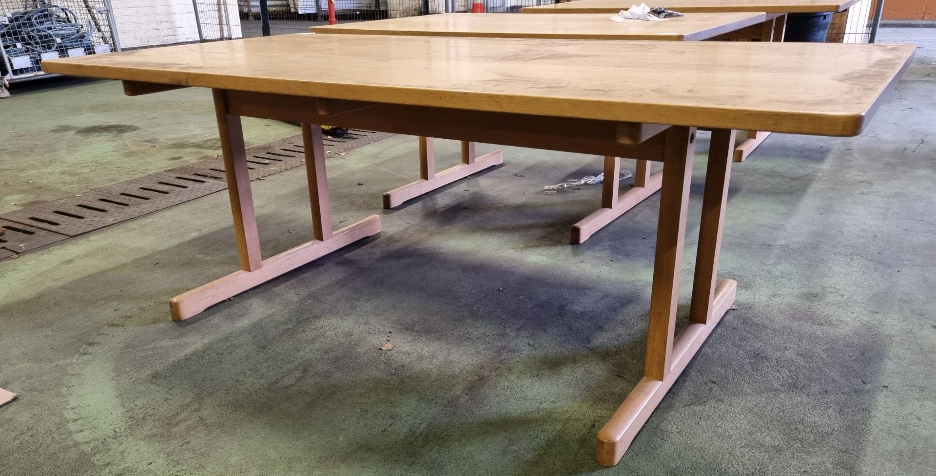 Fredericia Stolefabrik, Design Mogensen, Model no 583, Wooden table - L195 x W97 x H70cm - Image 3 of 3