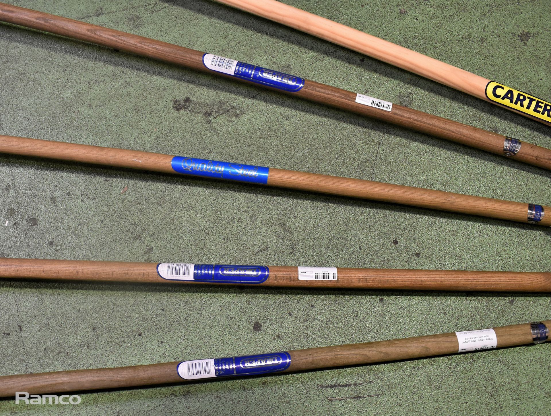 Carter's wooden handle garden rake, 3x Draper carbon steel garden rakes with ash handle - Image 3 of 3