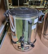 Instanta Super-Urn MF20 20 ltr hot water boiler - slightly ill-fitting lock/catch on lid