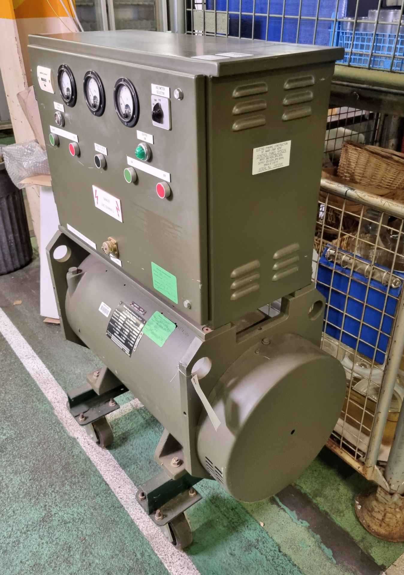 AC generator motor with power control panel unit - 415 / 380V - 2970 RPM - 43.4 A - 15KVA - 3phase - Image 2 of 9