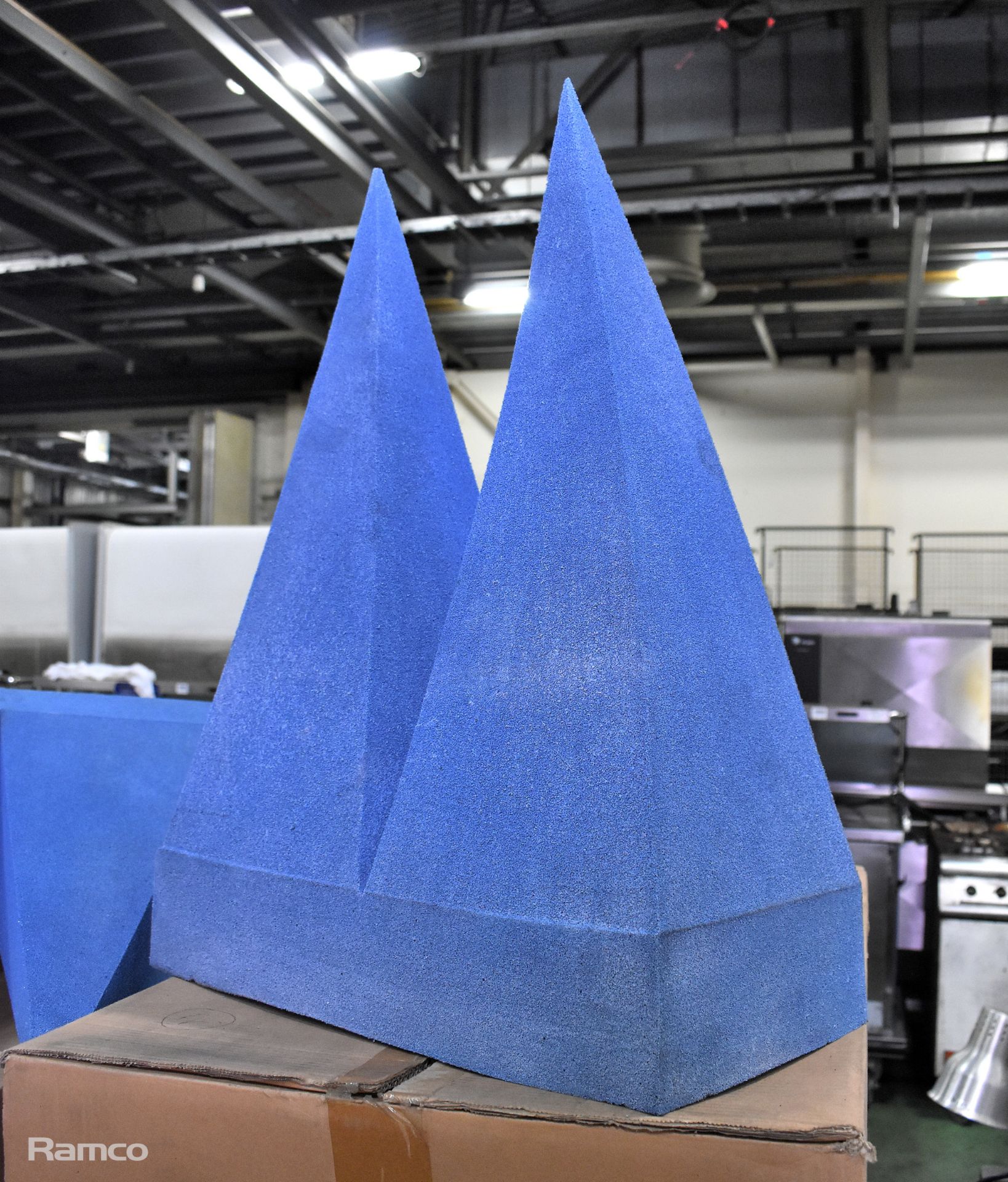 7x Anechoic Sound reducing foam panels - triangular prism design - dimensions in the description - Image 2 of 4