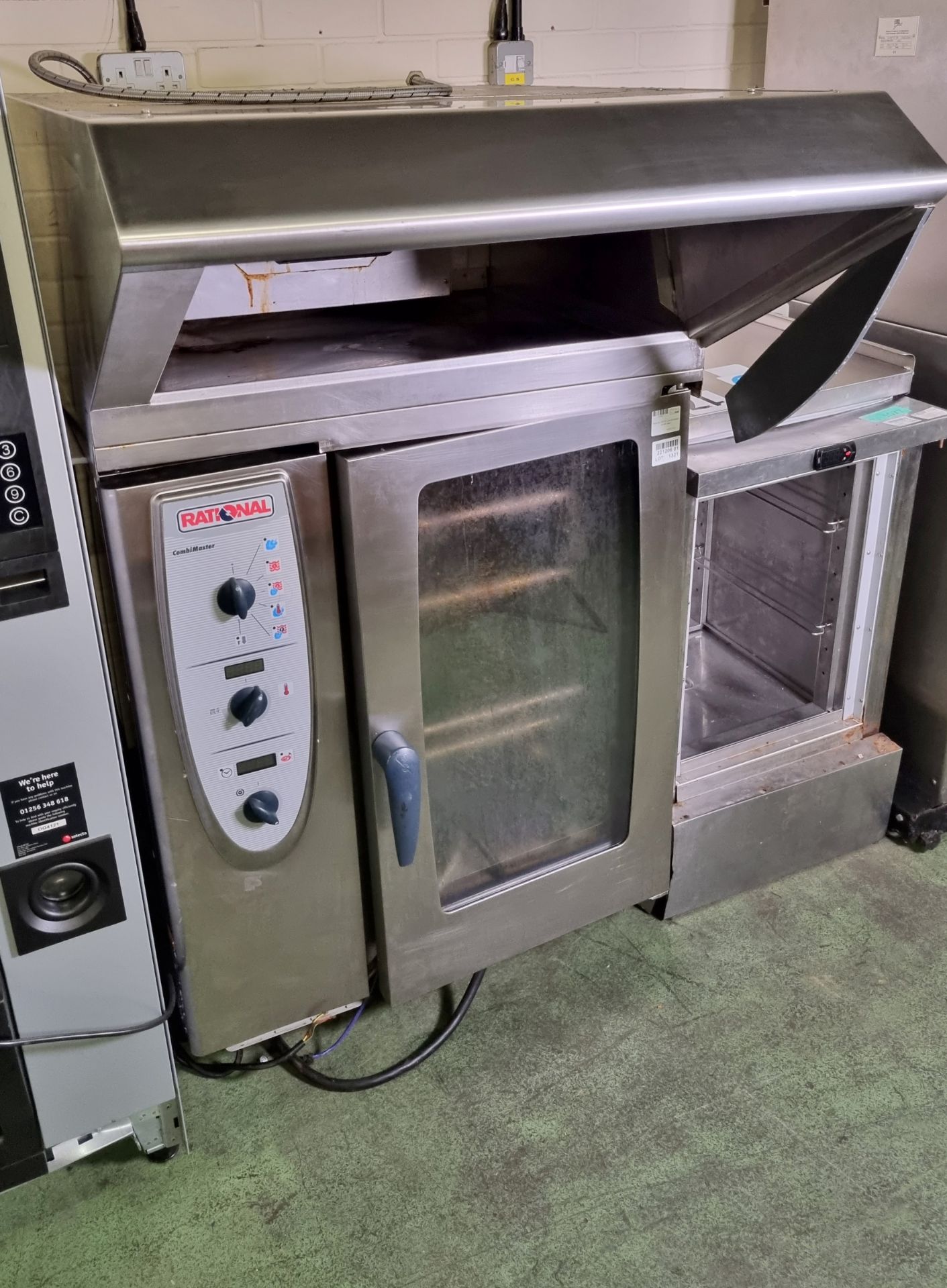 Rational CM101 CombiMaster combi oven with extractor unit - Image 2 of 6