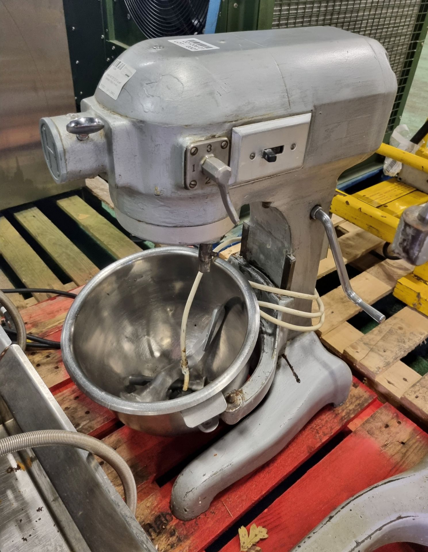 Hobart AE125 12.5 quart planetary food mixer - Image 3 of 4