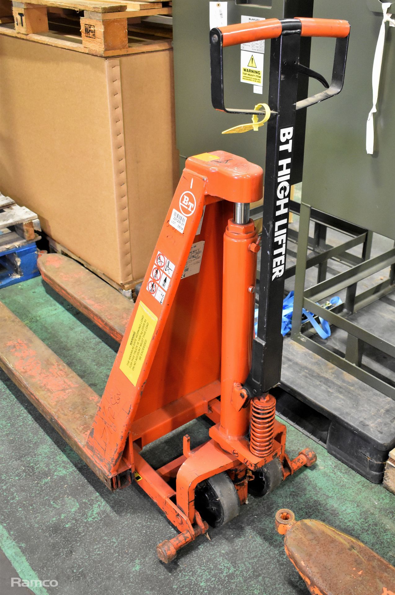 Rolatruc ltd 1997 BT High Lifter pallet truck - 170 x 57 x 130cm - Image 4 of 6