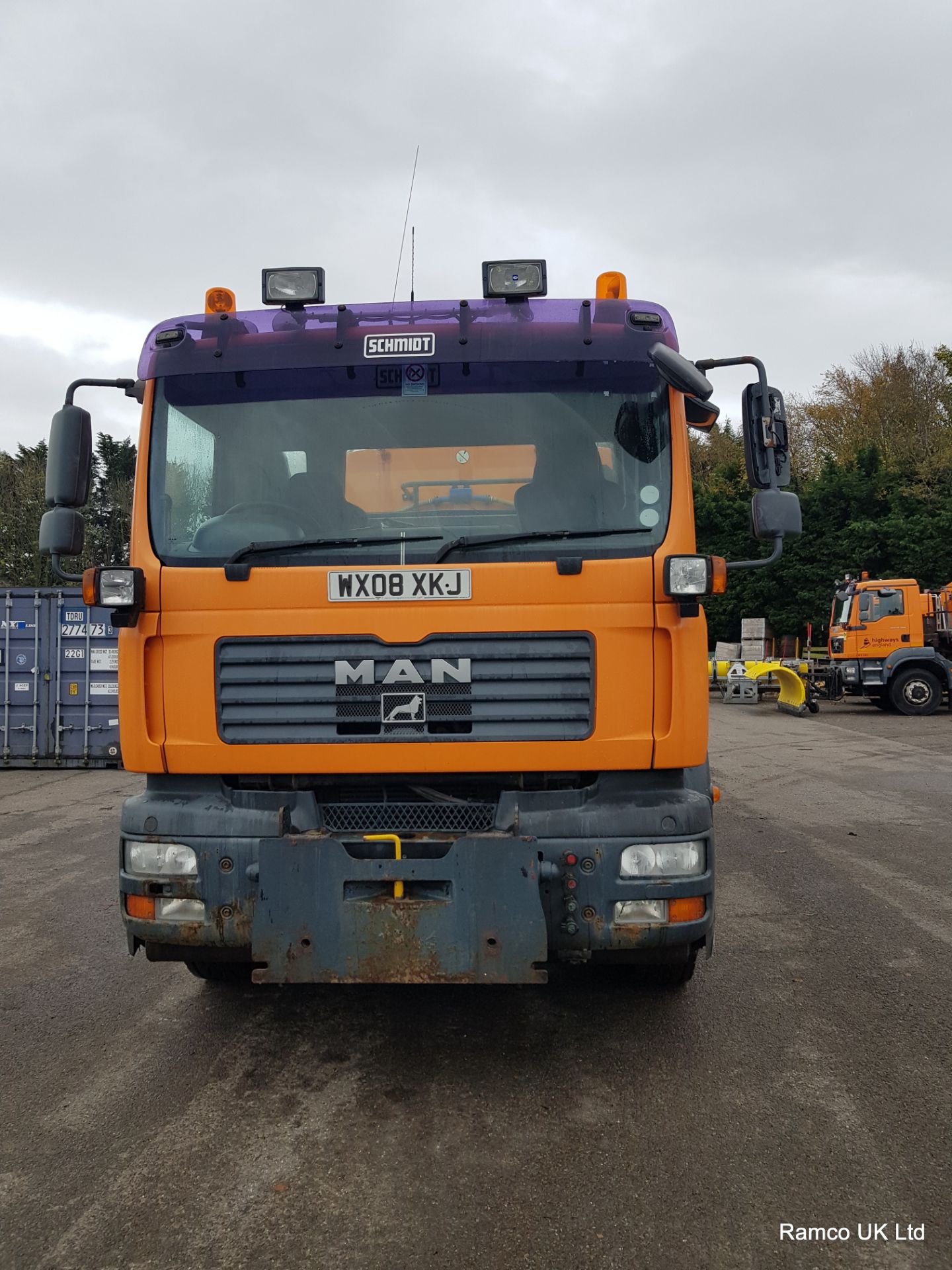 2008 (reg WX08 XKJ) MAN TGM 26.330 6x4 with Schmidt Stratos 9m3 pre-wet gritter mount. - Bild 2 aus 22