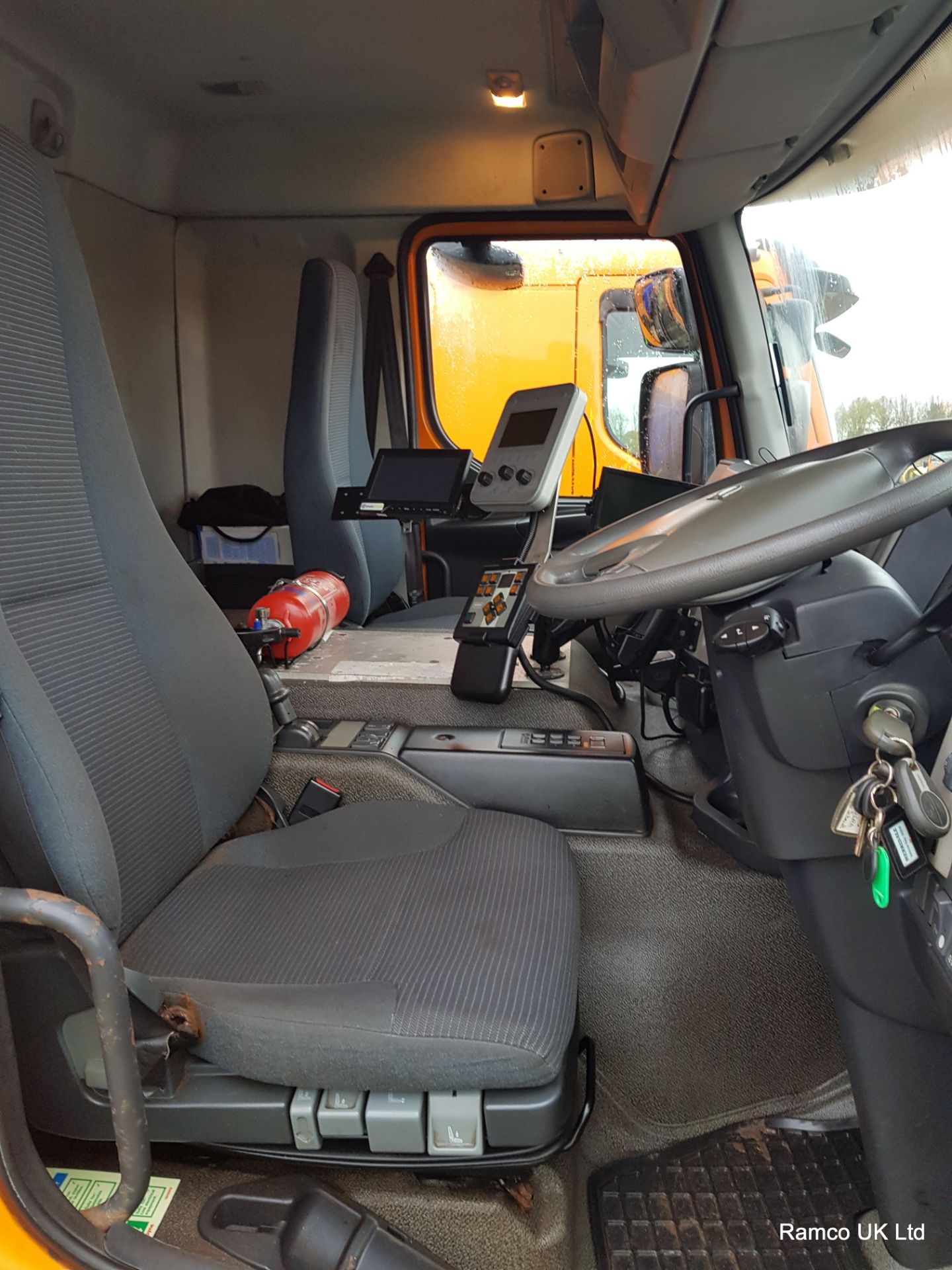 2010 (reg FJ10 LRA) Volvo FE 340 with Schmidt Stratos pre-wet gritter mount. - Bild 13 aus 17