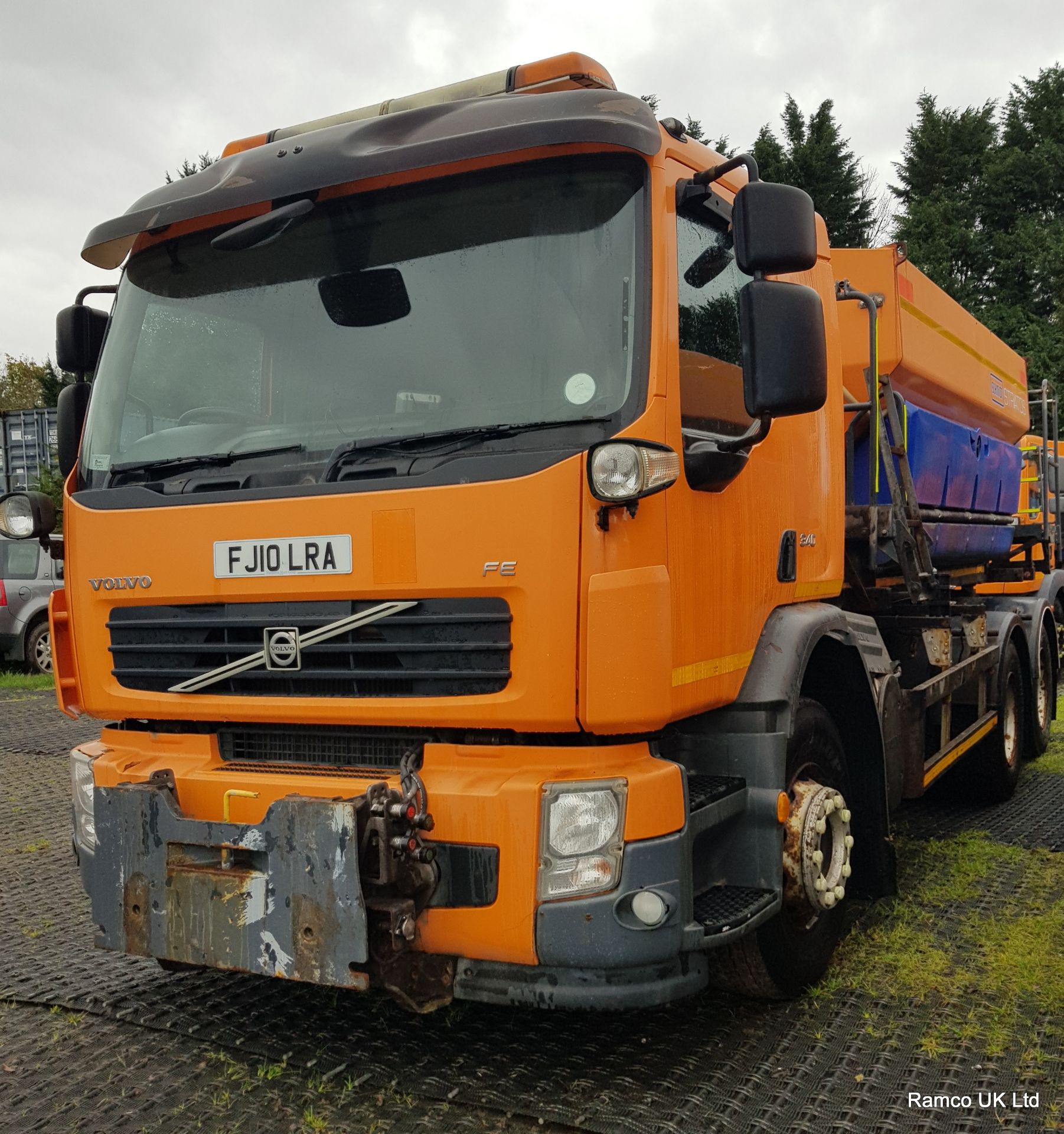 2010 (reg FJ10 LRA) Volvo FE 340 with Schmidt Stratos pre-wet gritter mount.