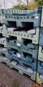 5x Collapsible plastic pallets - L120 x W100 x H59.5cm (H37.5cm when collapsed)