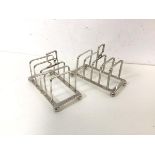 A pair of 1930s Birmingham silver toastracks (each: 9cm x 12cm x 6.5cm) (combined: 198.26g)