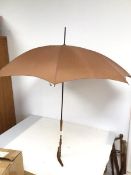 A 1930s umbrella with polished stone handle (85cm)