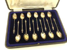A set of twelve Sheffield silver 1920s apostle spoons, in original presentation box (combined: 160.