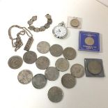 A mixed lot including a 1977 Sheffield silver ingot and silver chain (combined: 56.55g), a