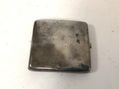 A 1920s London silver cigarette case (140g)