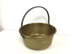 A brass preserve pan with fixed handle (30cm x 33cm)