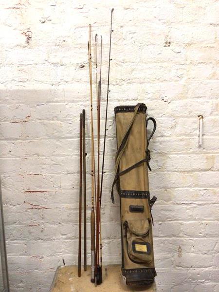 Fly fishing rods and vintage golf bag (h.86cm)