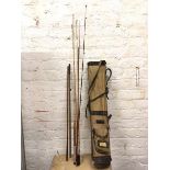 Fly fishing rods and vintage golf bag (h.86cm)