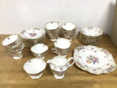 A Hammersley Dresden Sprays teaset, including twelve teacups (each: 7cm), twelve saucers, twelve