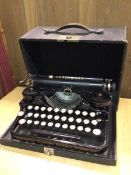 An early 20thc Underwood Standard portable typewriter, in original travelling case (15cm x 31cm x