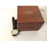 A Rotary Elite gentleman's wristwatch, with original box and paperwork (face: 3.5cm)