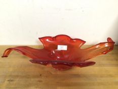 A Murano red tone sculptural glass bowl of floral inspired design (13cm x 55cm x 23cm)