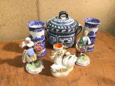 A mixed lot of china including two Copeland Spode spill vases with Italian pattern (each: 15cm), a