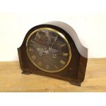 A Smiths of Enfield tambour style mantel clock (24cm x 30cm x 12cm)