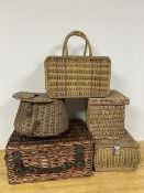 A mixed lot of wicker ware to include a two handled basket (35cm), a fishing creel, a picnic