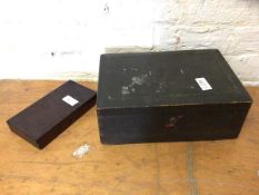 A late 19th / early 20thc document box with leather ? exterior and green baize interior, measures
