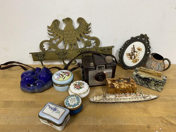A mixed lot including a Kodak brownie holiday camera, a studio pottery table ornament of
