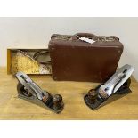 Two Stanley planes, largest measures 14cm x 26cm x 8cm in a small travelling case (a lot)