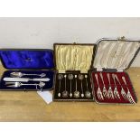 A set of six Art Deco style Epns coffee bean spoons in original case along with six Viners pastry