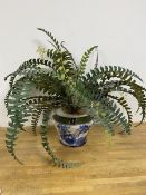 A Doulton Vernon pattern vase with artificial fern, measures (excluding fern) 16cm x 22cm