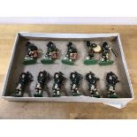 A boxed set of Scottish military band tin soldiers, (7cm h)