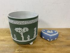 A Wedgwood Jasper ware footed cash pot