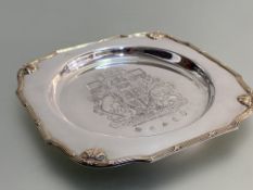 An Elizabeth II Silver Jubilee (1977) commemorative silver dish, Hamilton & Inches, Edinburgh