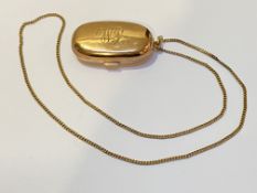 An Edwardian 9ct gold double sovereign case on a tracelink chain, hallmarked for Birmingham 1909,
