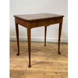 Whytock and Reid, an early 20th century walnut side table in the Georgian taste, the quarter sawn