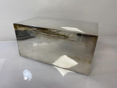 A large Mappin & Webb London hallmarked 1919 silver cigarette or cigar box, with central divider (