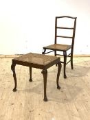 An Edwardian mahogany bedroom chair, with rail back, cane seat and cabriole supports (H90cm)