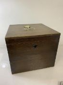 A vintage wooden box with hinged handle to top, (25cm x 30cm x 30cm)