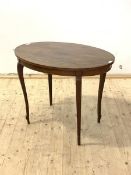 An Edwardian mahogany oval centre table, raised on cabriole supports, H70cm, W90cm, D62cm