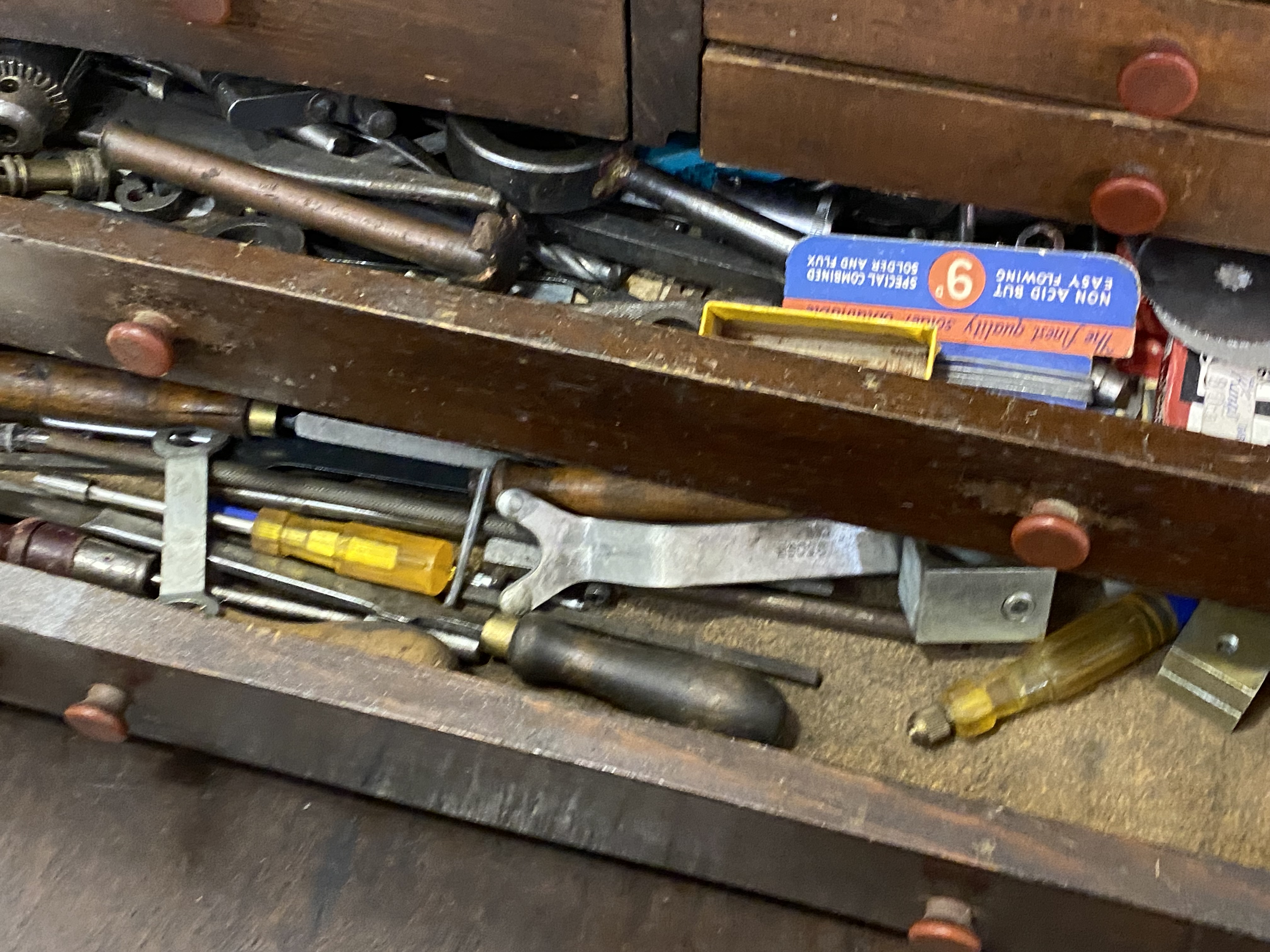 A machinists fitted tool chest, mid 20th century, containing a large quantity of taps, dies, - Image 3 of 3