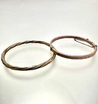 A 9ct gold rope twist pattern stiff hinged bracelet (inner w : 6cm) (9.4g) and an Edwardian 9ct gold