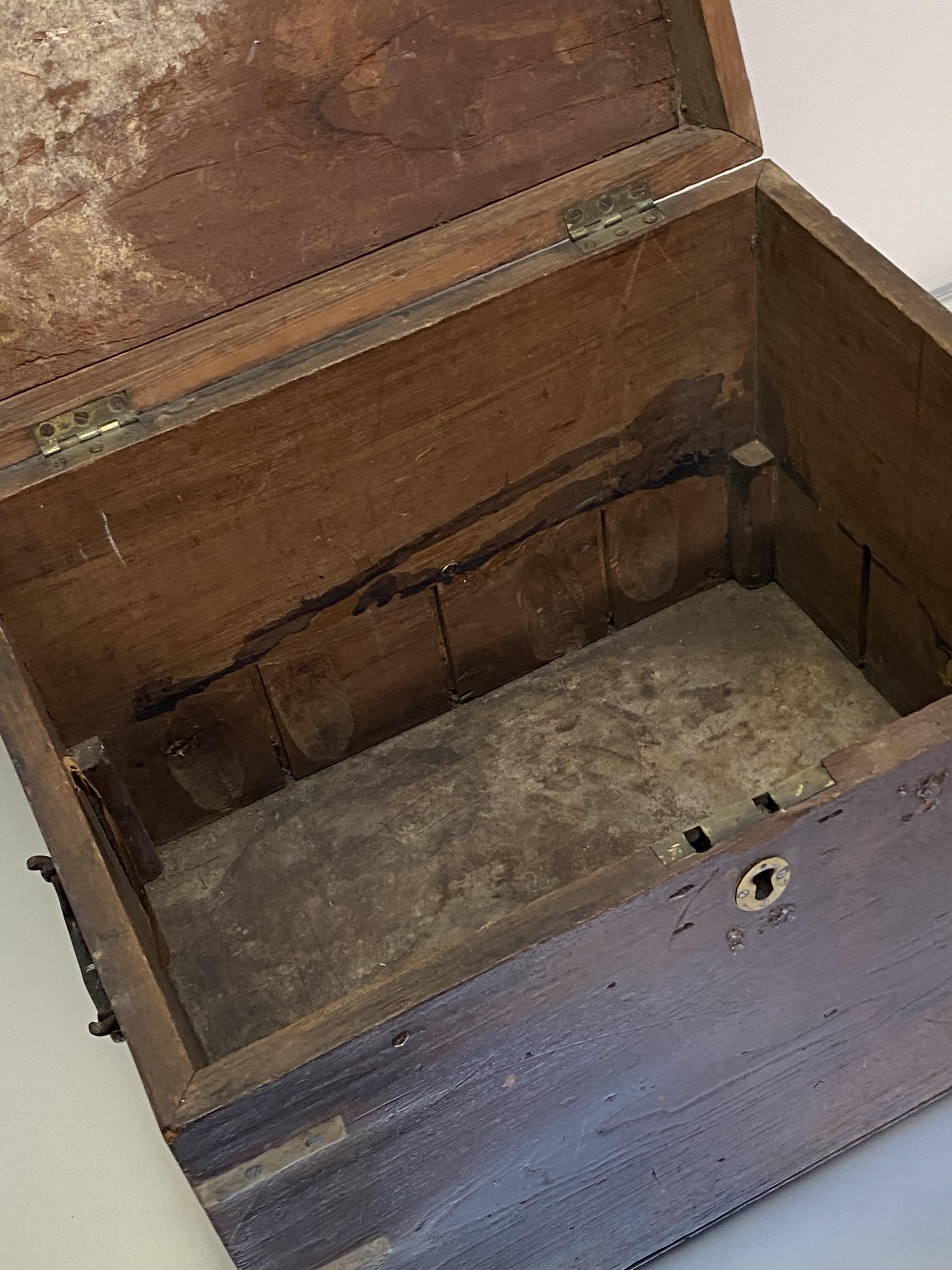 A 19th century brass-bound mahogany officer's travelling box, the hinged cover with engraved - Image 4 of 4